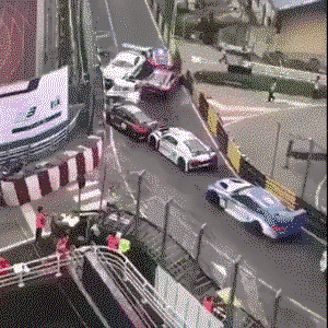 A different view of the Macau GT pileup