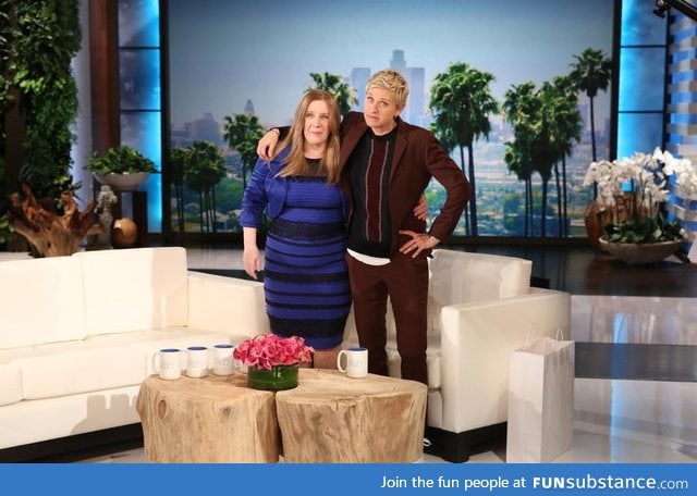 the infamous dress is on Ellen...