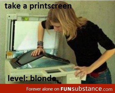 Blonde doing a printscreen