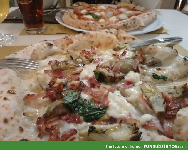 This is how real pizza looks like in South Italy
