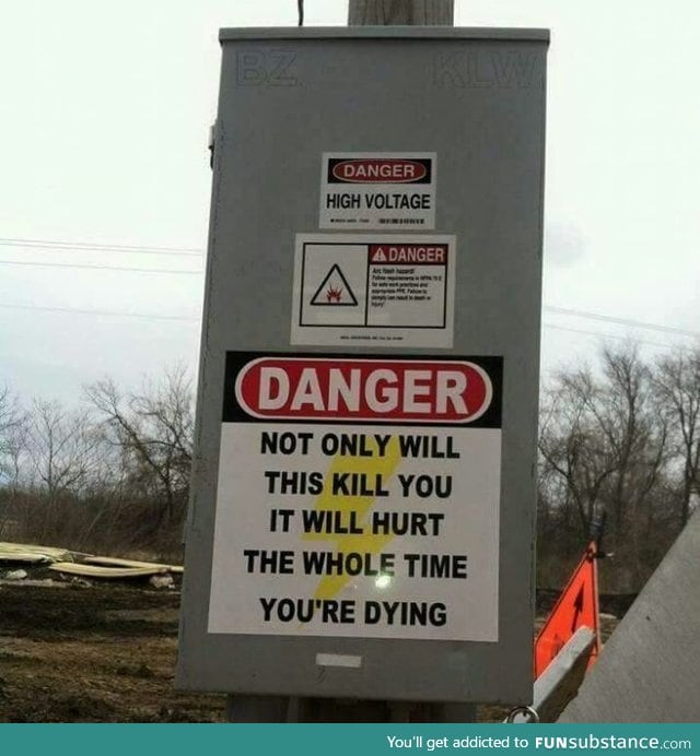 Electrical fence warning sign