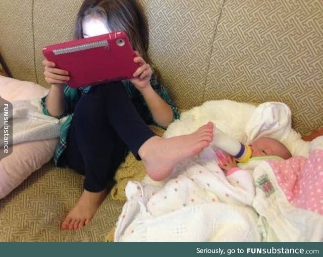 Learning to multitask at an early age