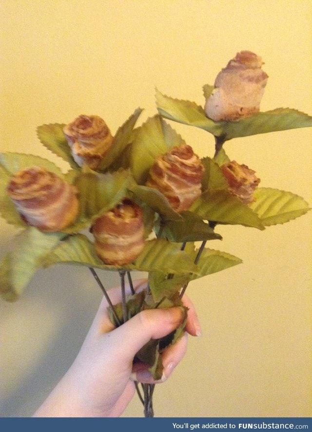 The bacon rose boquet I made my BF for Valentine's Day! A little late I know!