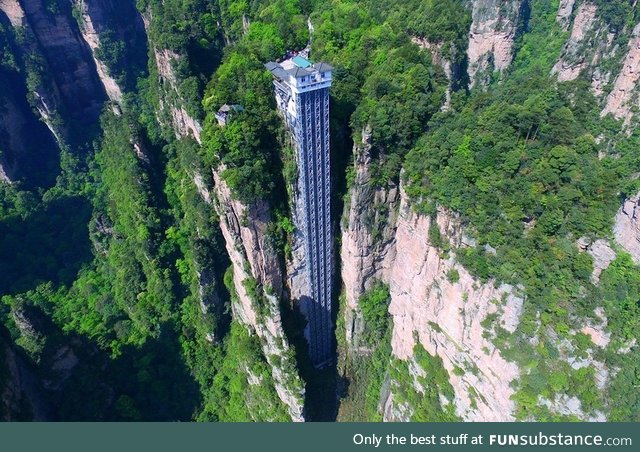 Hundred Dragon Ladder - a nature lookout point in Zhangjiajie, China