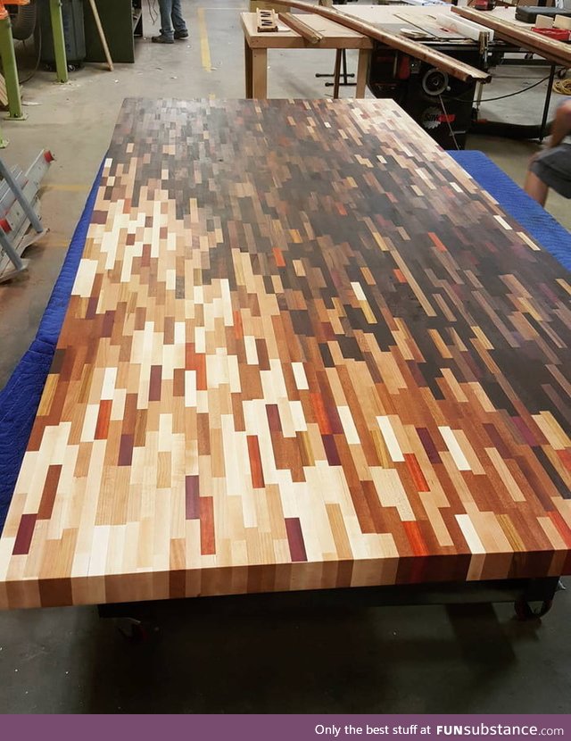 This wooden table's color composition