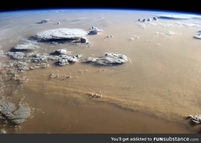 A sandstorm over the Sahara desert