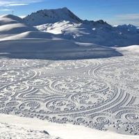 Snowart made very patiently