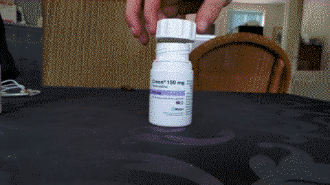 This self closing pill bottle