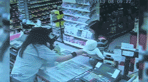 Cashier saves baby when mother faints from dizziness