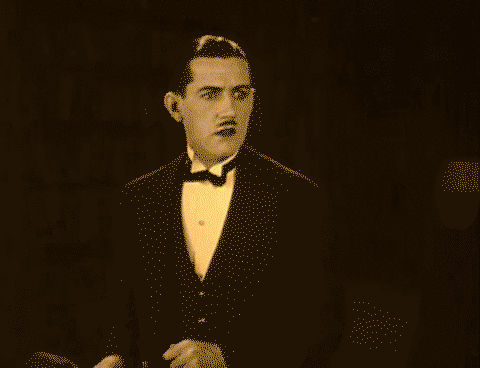 My name is george. Giovanni Giorgio Мем. My name is Giovanni Giorgio. Кумиры прошлого приколы гиф. My name is Giovanni Giorgio что за Мем.