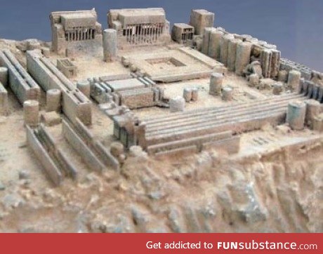Old motherboard looks like Ancient Greece