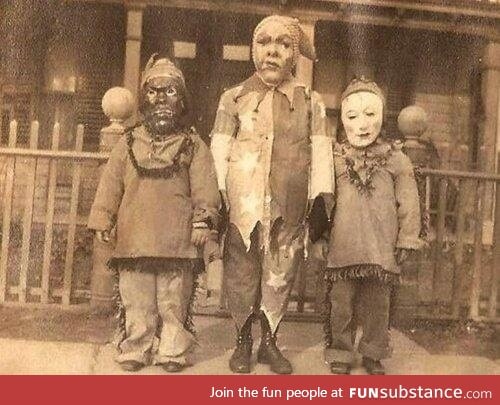 Kids in halloween costumes, early 1900s