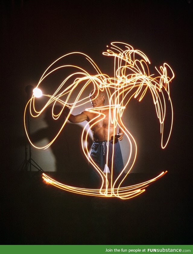 Pablo Picasso experimenting with "light drawing", 1949