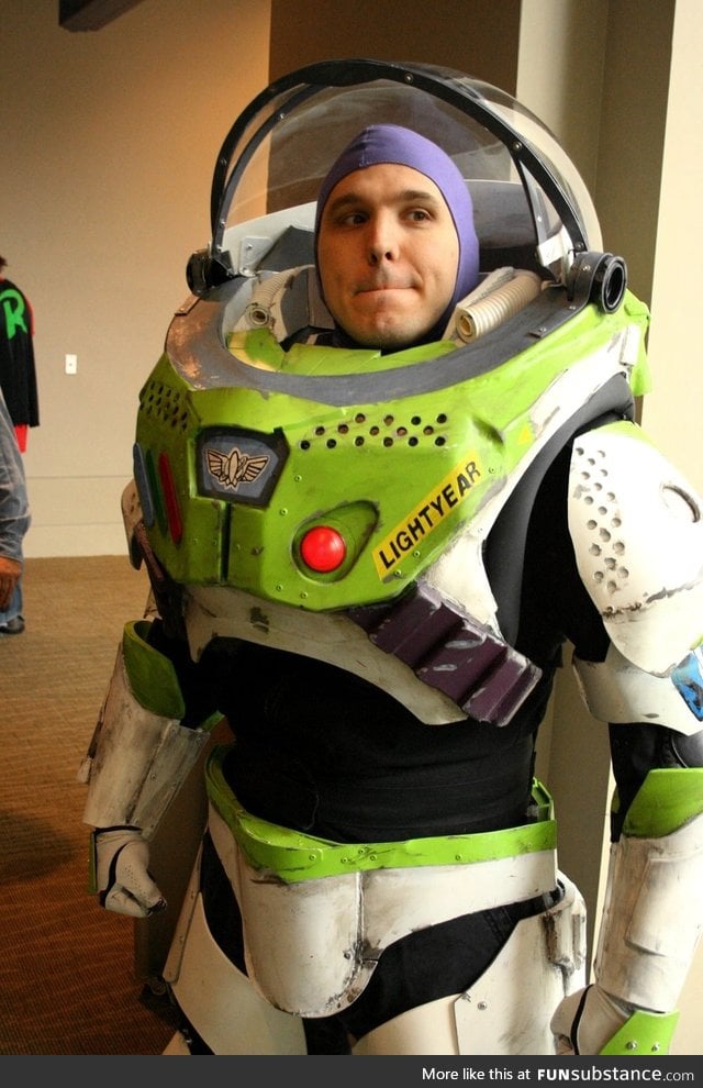 Buzz lightyear cosplay
