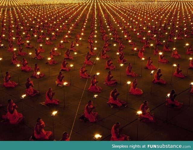 A hundred thousand monks in meditation for a better world