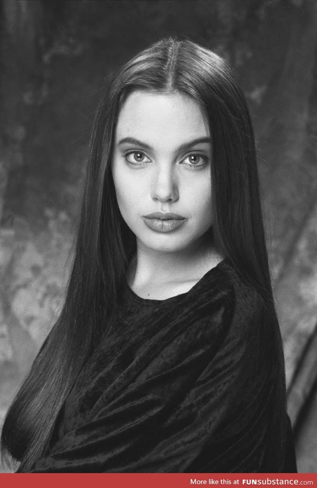 Angelina Jolie when she was a teenager. Wow