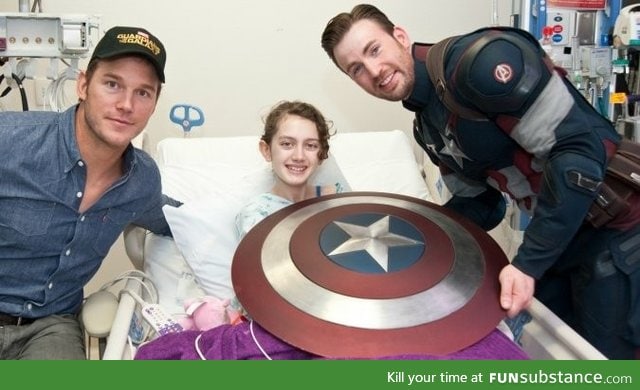 Chris Evans dressed as Captain America visits Children's Hospital with Chris Pratt
