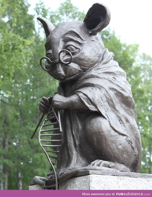 Russian statue honoring the contribution of mice to scientific research