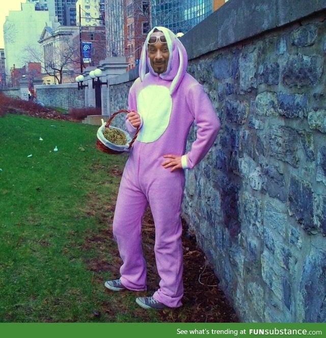 For all of you who had a shitty Easter yesterday, here's a Snoop Dogg for your soul: