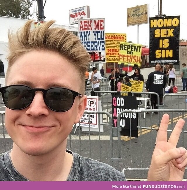 Tyler Oakley proves he is the bigger person.