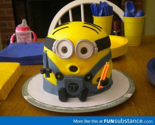 Minion Cake