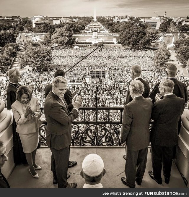 Incredible picture from the Popes visit to DC