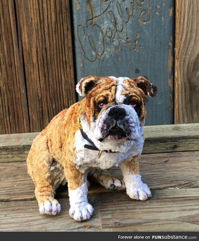 Bulldog made from pipe cleaners