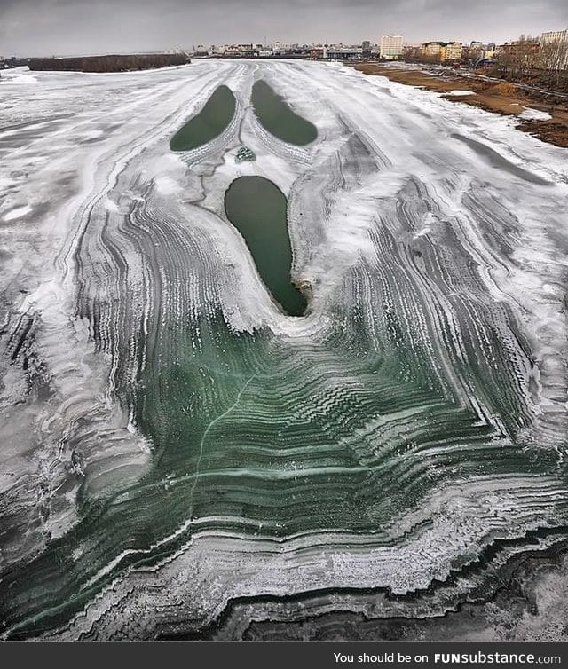 The Irtysh river in Russia froze over in an interesting pattern