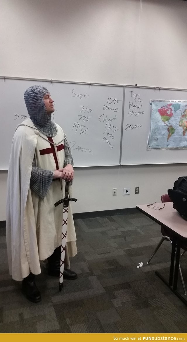 How a history teacher shows up his first week