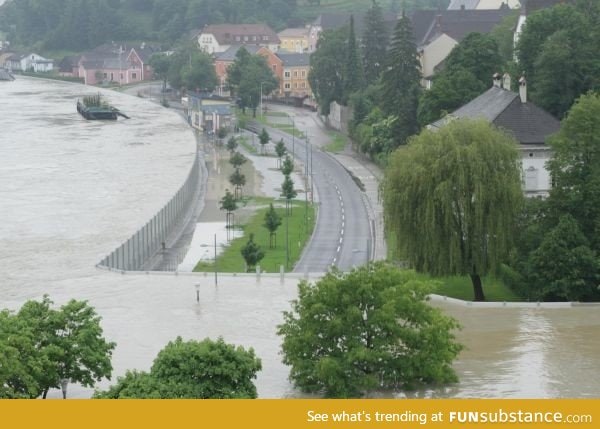 Holding back the floodwaters in Austria with a mobile flood wall system