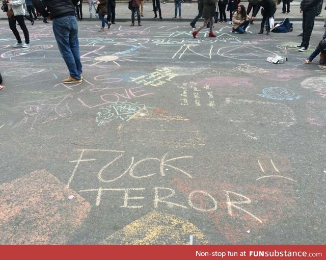 Chalk message of peace, Bourse square in Brussels