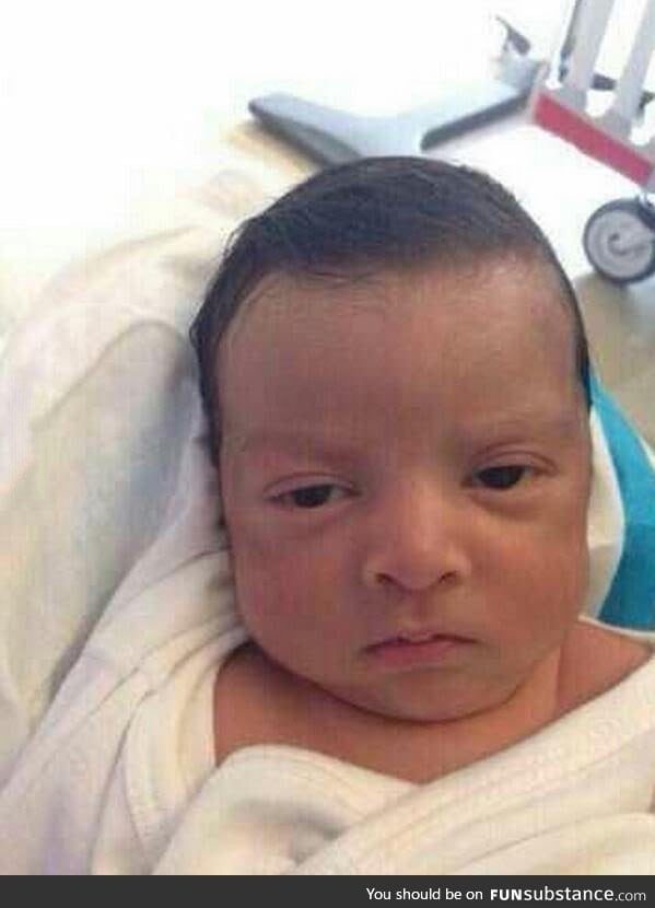 This baby is a whole 7 mins old & already fed up with life