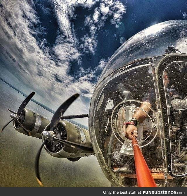 Most epic selfie I've seen in a long time