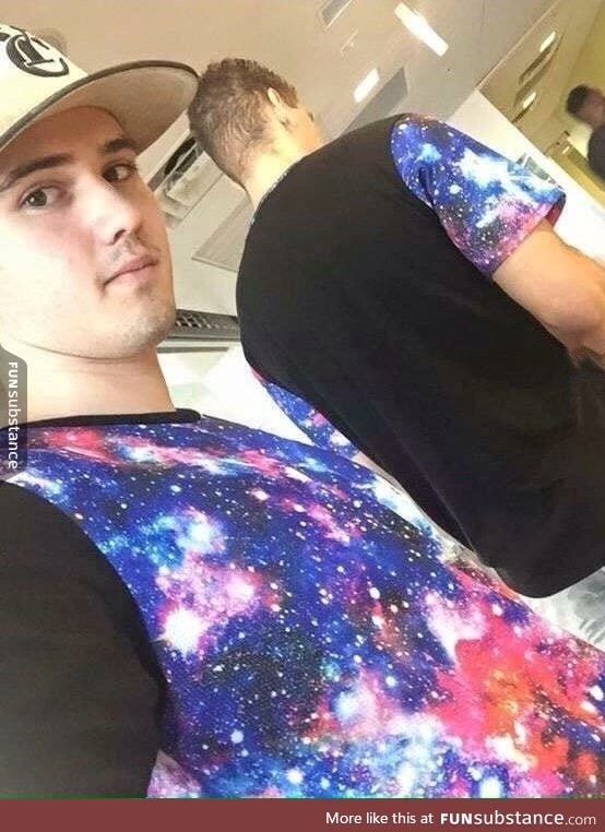 Guy had this shirt for a year and wondered why the sleeves were black until this encounter
