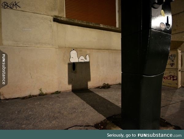 Snoopy shadow graffiti