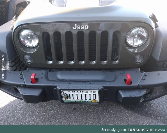 This Jeep's license plate mimics its grille