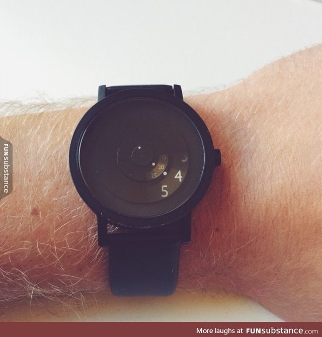 This minimal watch only shows what you need to know