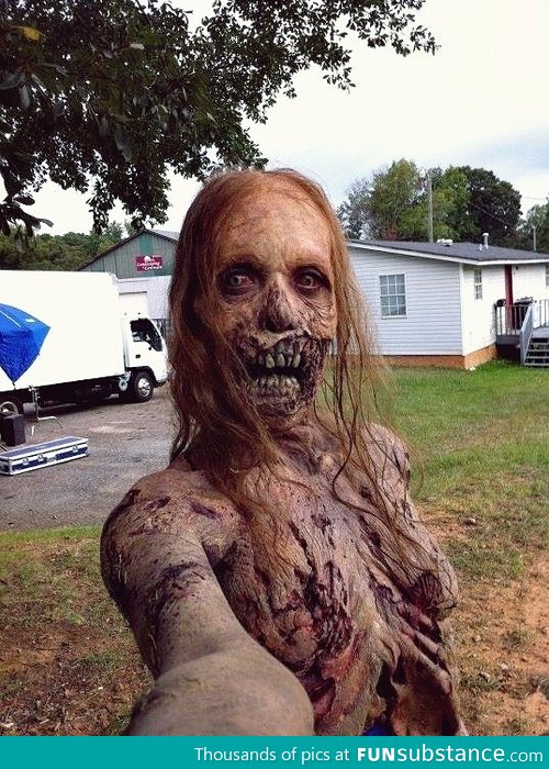 An extra on the set of Walking Dead takes a selfie