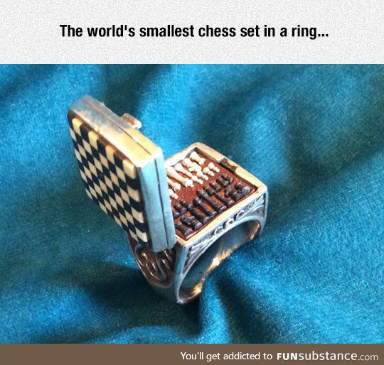 World's Smallest Chess Set