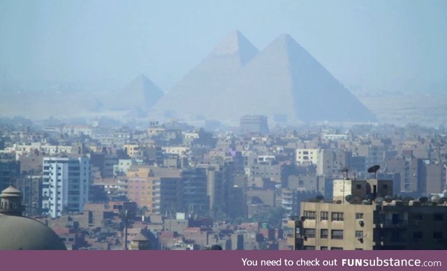 Good perspective of just how big the Pyramids really are
