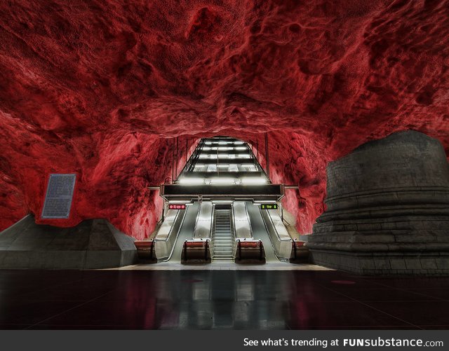 Rådhuset is a train station in Stockholm, Sweden which leaves the bedrock exposed