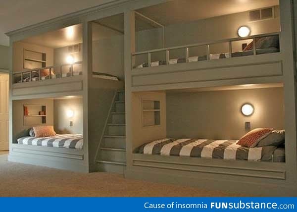 Space-saving bunk bed