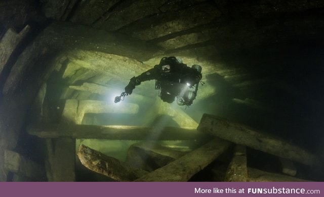 Diving through a 200-year-old shipwreck