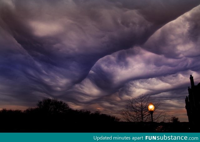 Asperatus Clouds makes the sky look like waves