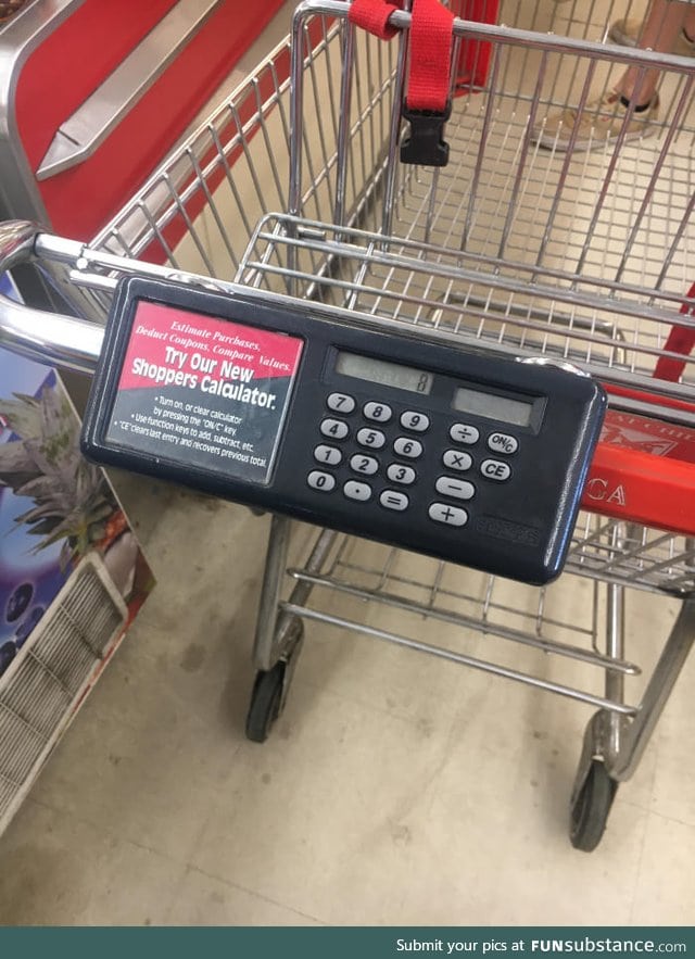 Shopping cart with a calculator