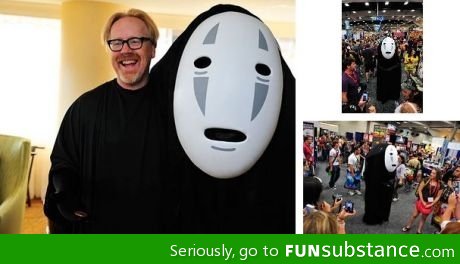 How adam savage walks around on comic con without being seen
