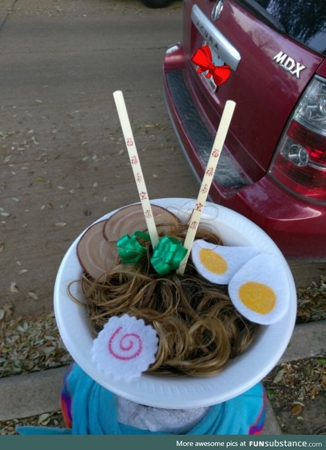 Father turned his daughter's curly hair into a bowl of ramen