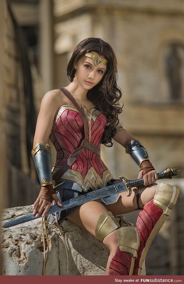 Just some fine Wonder Woman Cosplay