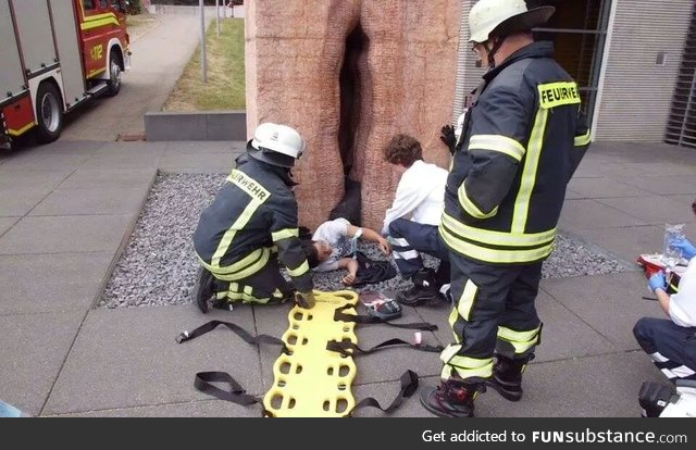An American exchange student got stuck in a statue of a vag*na in a German university