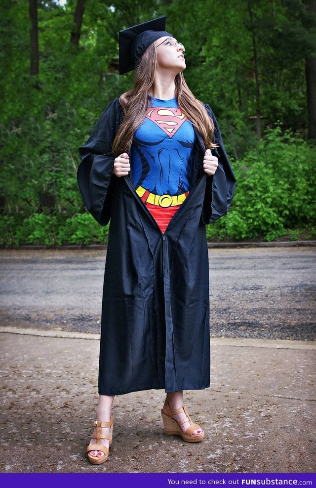 Graduation costume